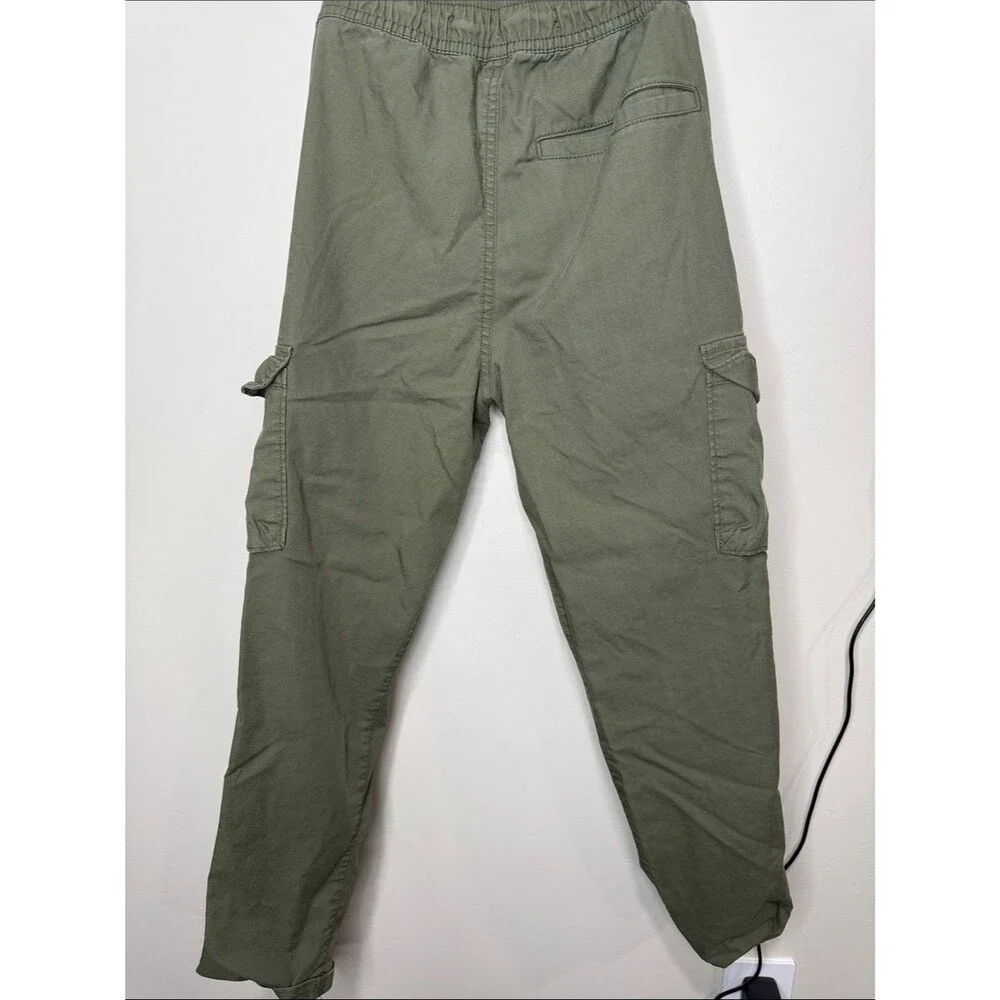 Old Navy. Tech Taper size 10-12 L